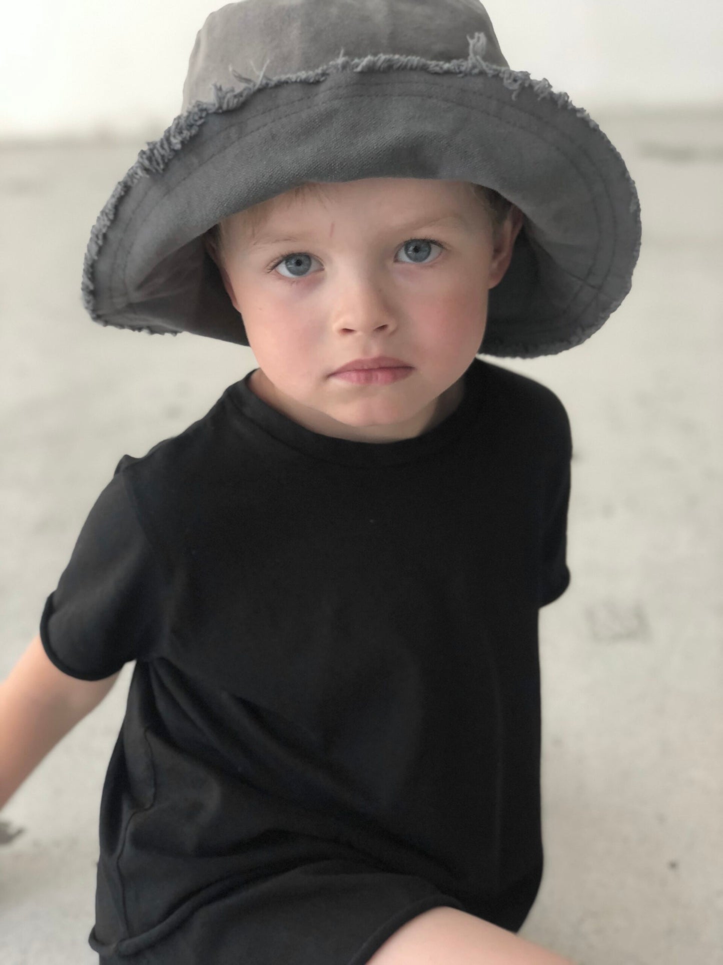 BUCKET HAT