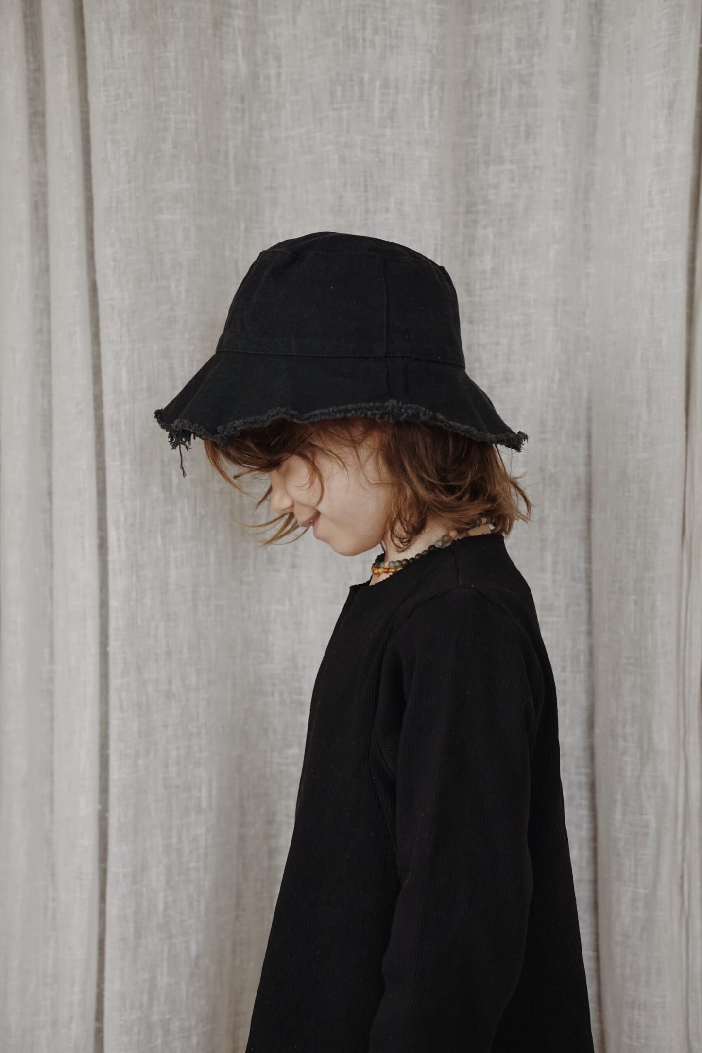 BUCKET HAT